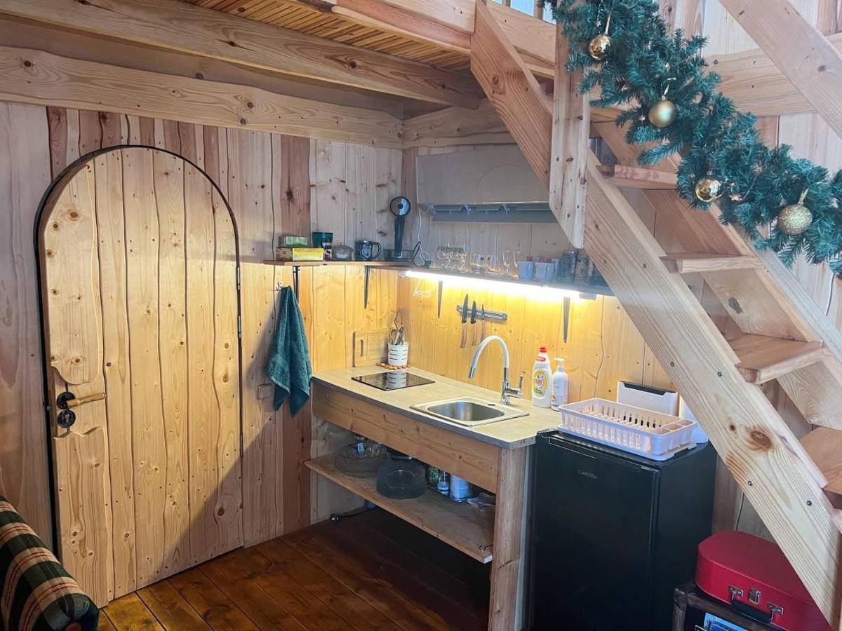 Dragon House In The Tree! Jacuzzi, Sauna ,Cinema,Heated Lici  Exterior foto